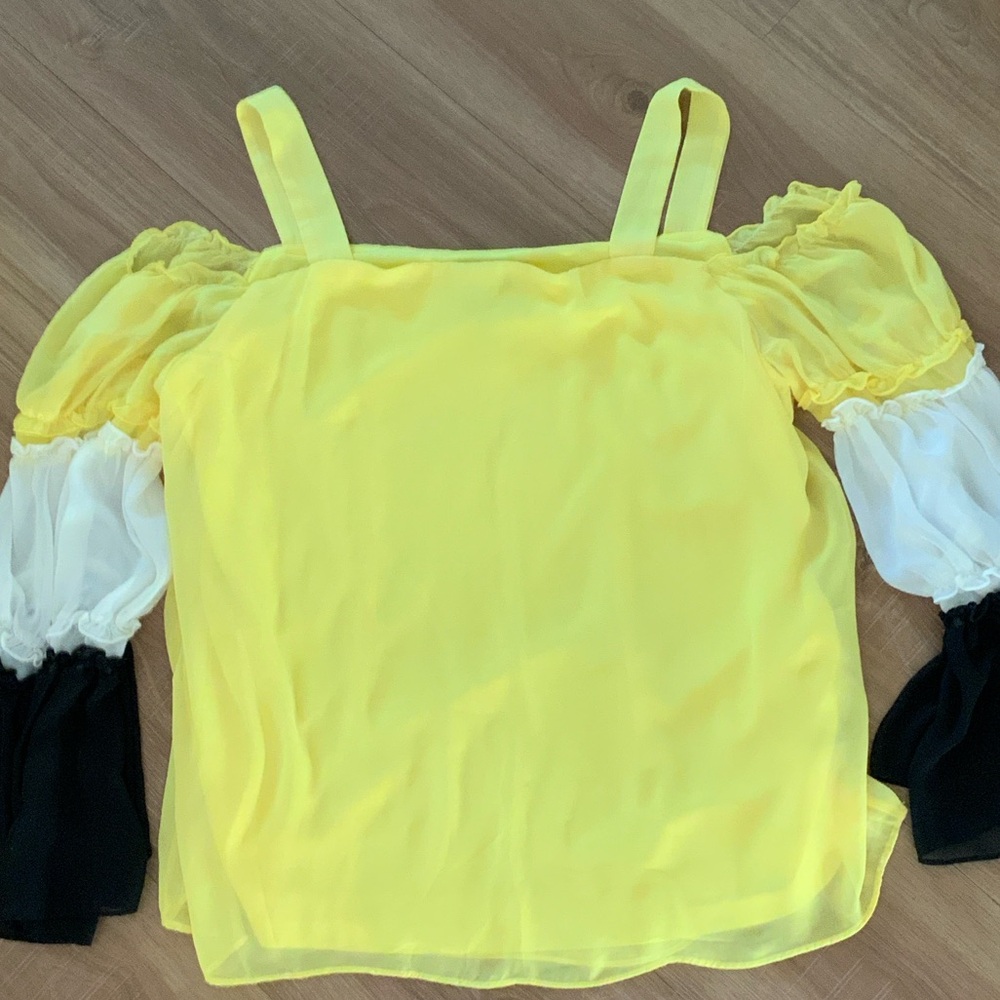 Coco Bianco Yellow Off-Shoulder Layered Sleeve Blouse with White & Black Accents